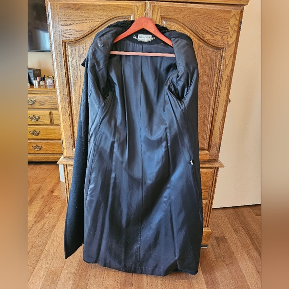 Ashley Scott Maxi Coat! - Picture 9 of 9